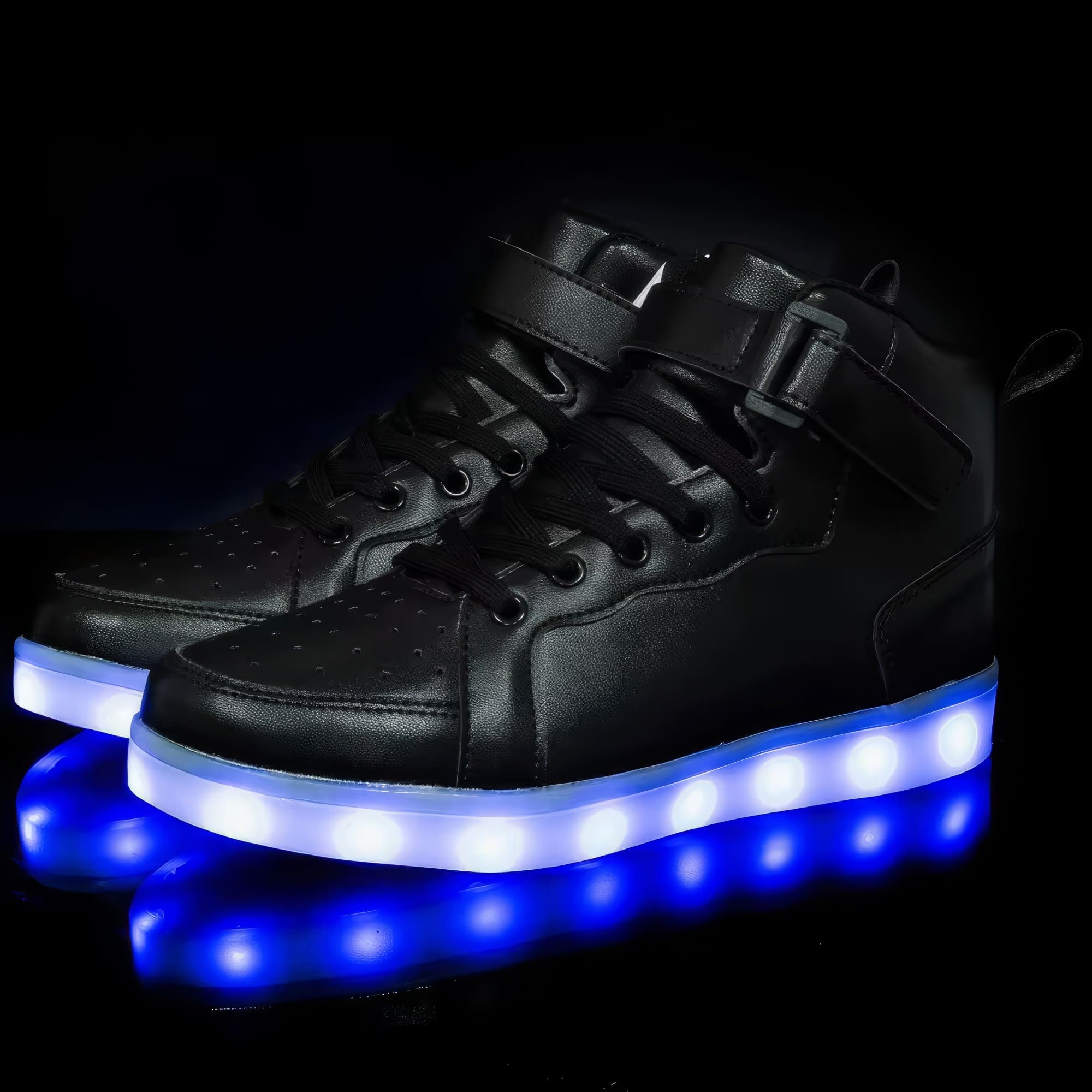 3Men-s-and-Women-s-High-Top-Board-Shoes-Children-s-Luminous-Shoes-LED-Light-Shoes.jpg_ (2)-topaz-enhance-2000h