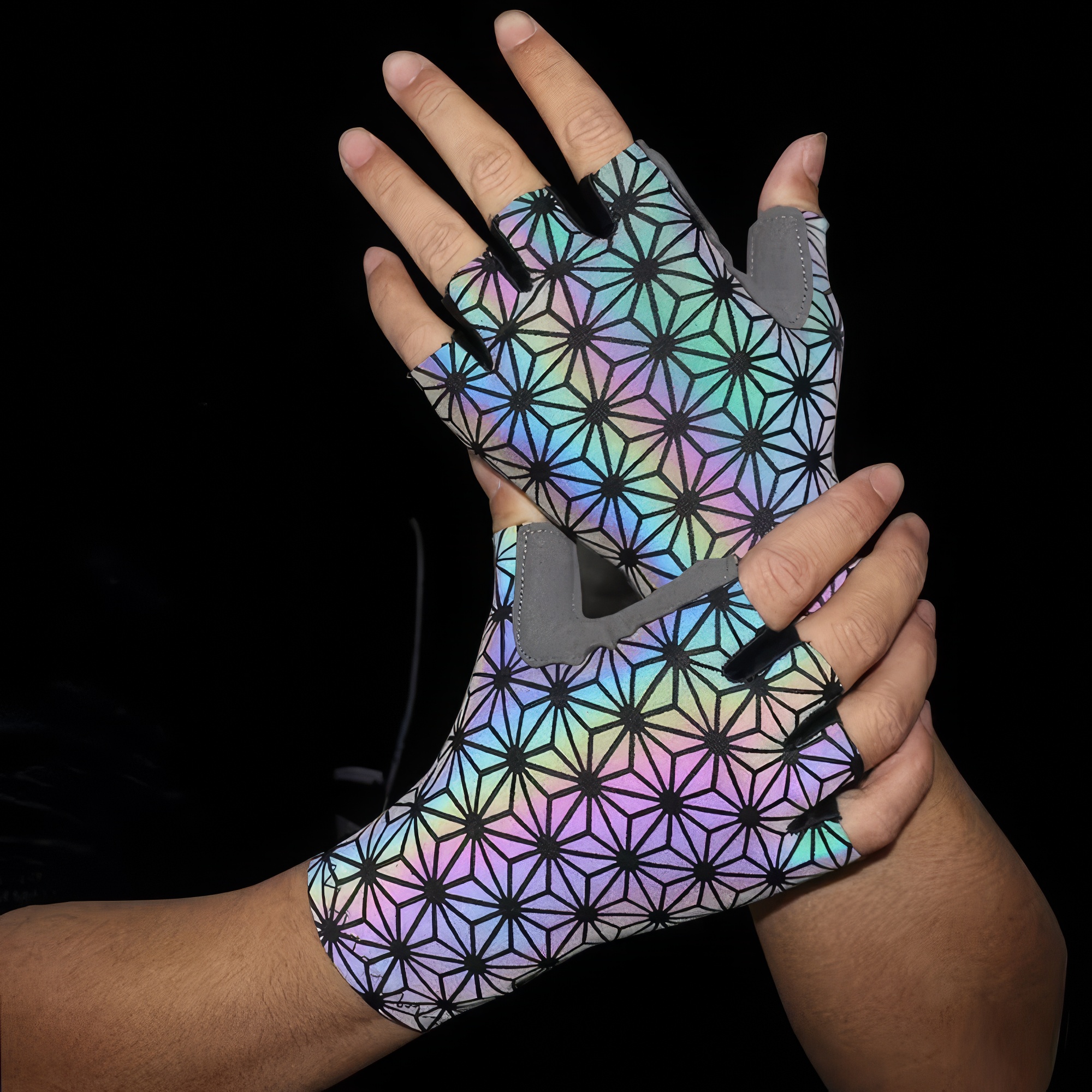 Sports-Luminous-Cycling-Gloves-Men-and-Women-Outdoor-Sports-Luminous-Bike-Gloves.jpg_ (1)-enhance-2000h