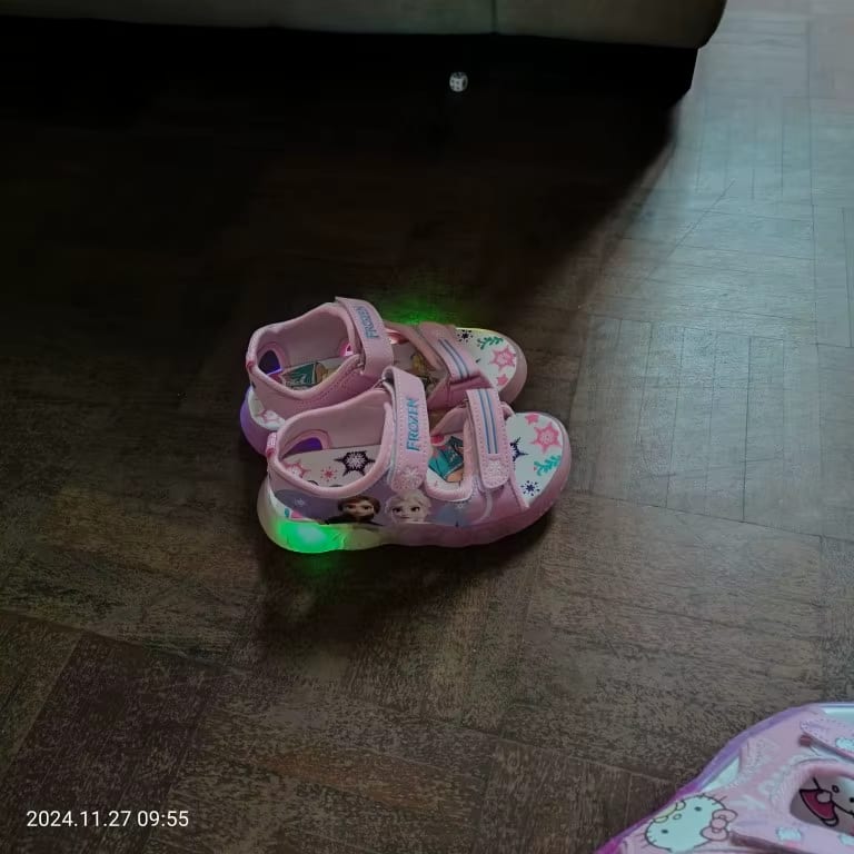 Children's LED Light Summer Sandals photo review